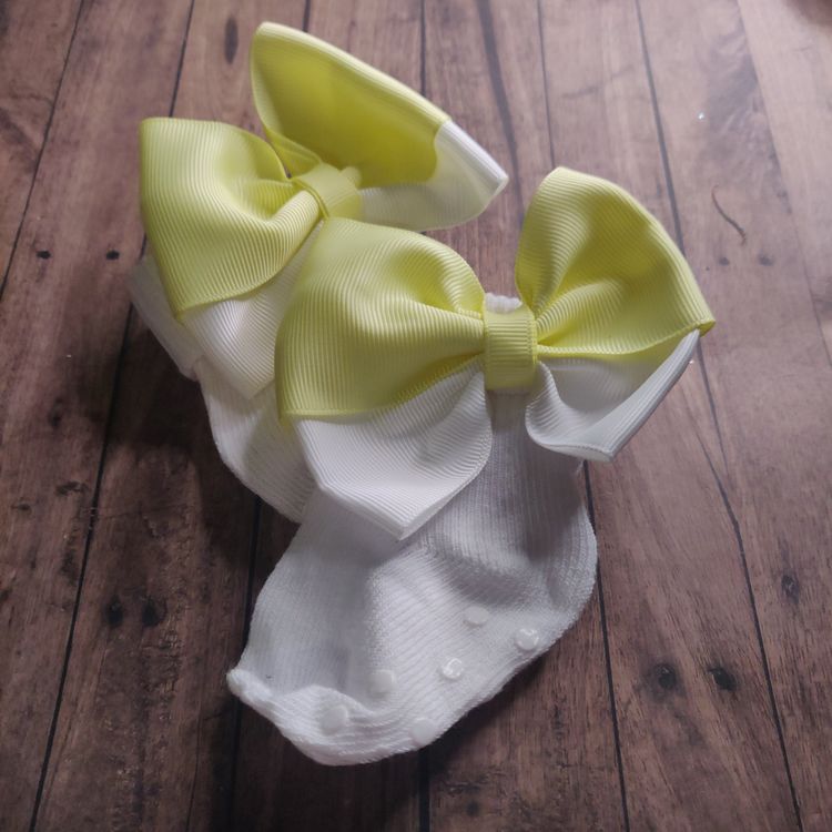 3dbeautybrand Lemon & White Bow Socks 0-6 Months product image