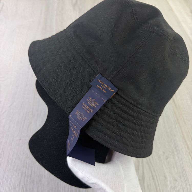 Immagine di Louis Vuitton Men’s Black Monogram Bucket Hat 9