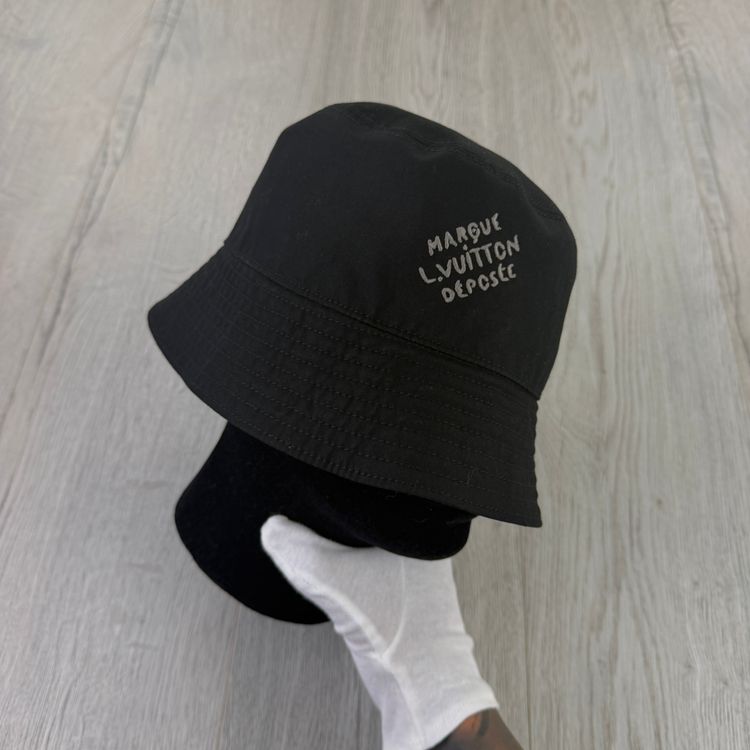Immagine di Louis Vuitton Men’s Black Monogram Bucket Hat 4