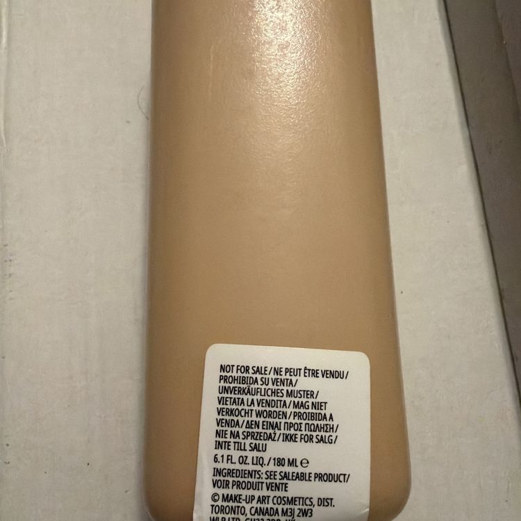 MAC Studio Fix Fluid Foundation Matte Oil Control NC16 180ml BN image 3