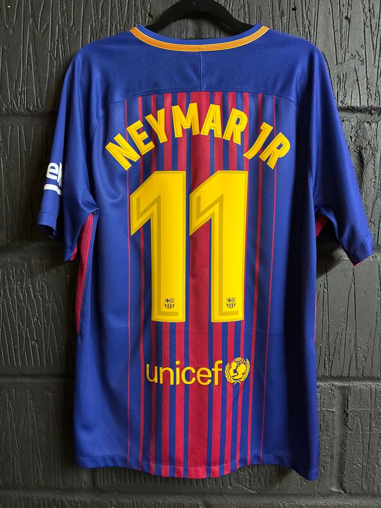 Authentic Barcelona 2017/18 Home - Large - Neymar 11