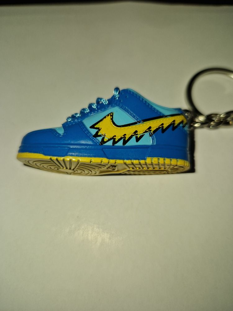 Nike"grateful dead"Blue bear Sneaker Keychain