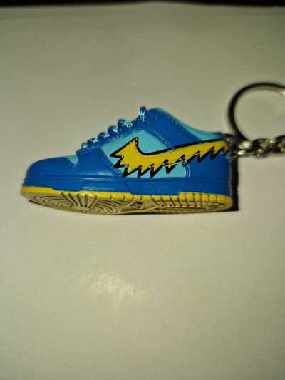 Nike"grateful dead"Blue bear Sneaker Keychain