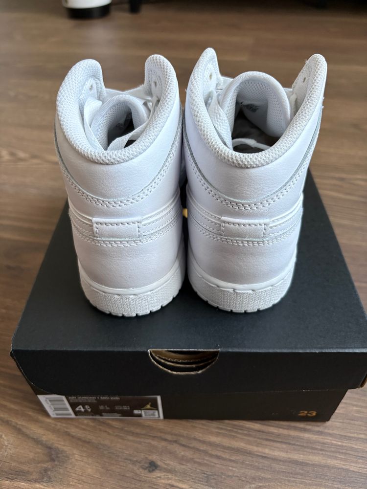 Air Jordan 1 Mid Gs White Sneakers image 2