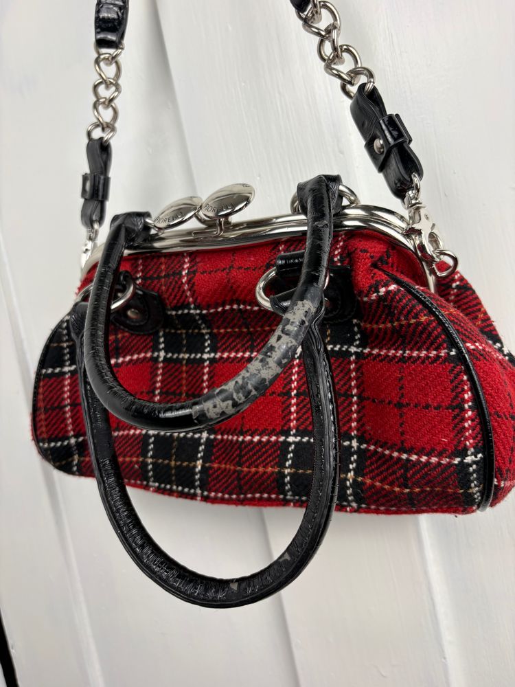 Y2K Plaid Handbag With Black Handles And Silver Clasp 4