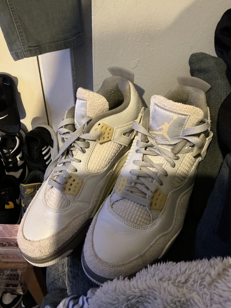 Nike Air Jordan 4 sneakers