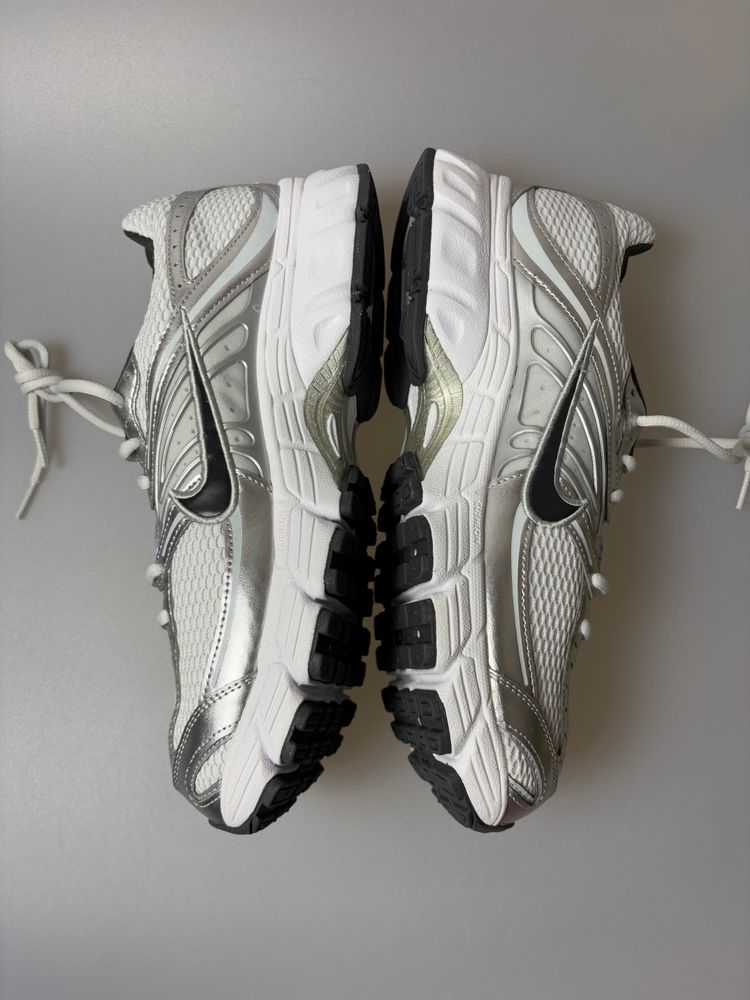 Nike Air Max Moto 2k 4