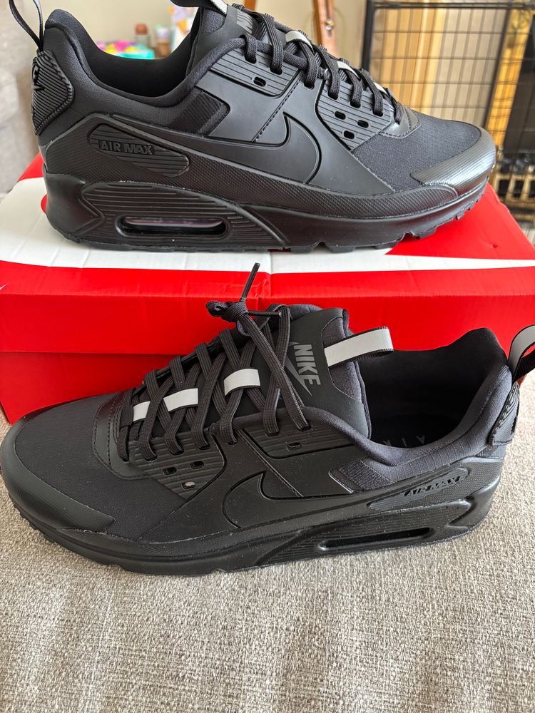 Nike Air Max 90 Drift Sneakers image 1