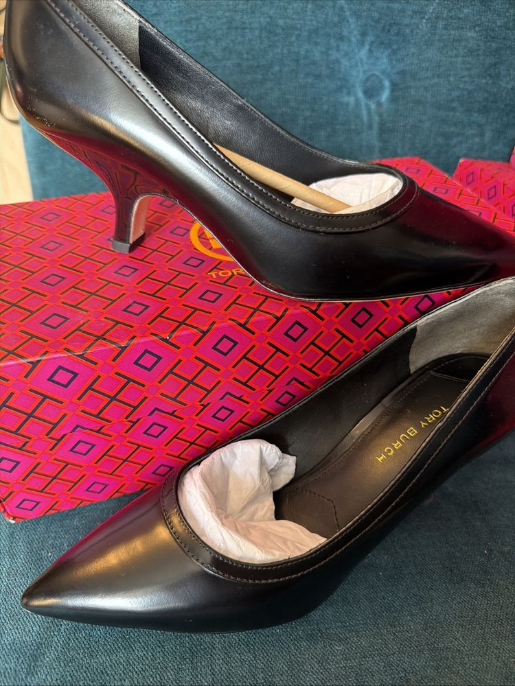 Tory Burch Leather Kitten Heels Angle Pumps Black UK 3.5 BNIB image 1