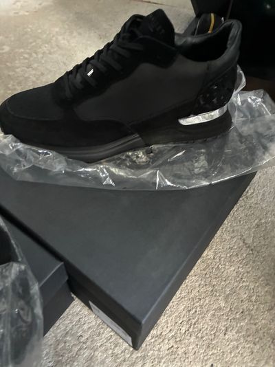 Black Sneaker