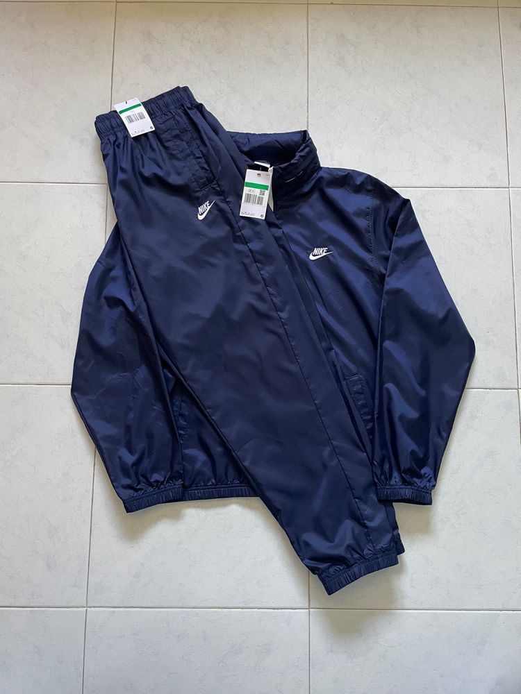 Chandal Nike Azul Marino Woven. Nuevo con etiquetas