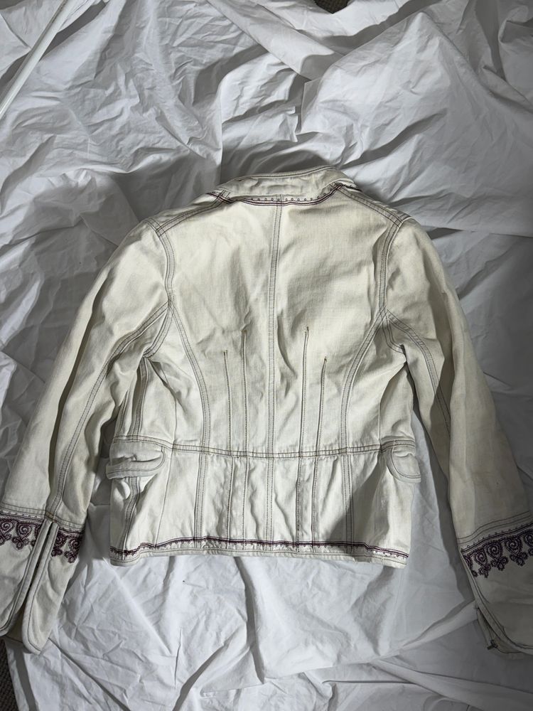 Karen Millen White Jacket With Embroidered Trim imagen 3