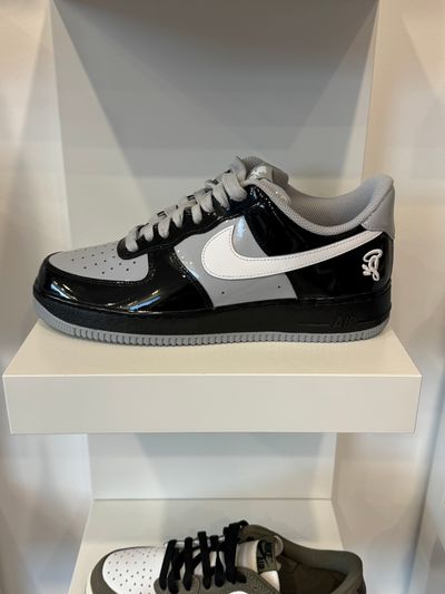 Nike Low-Top Sneakers
