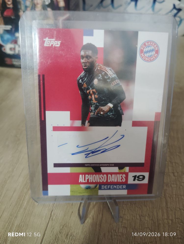 Alphonso Davies auto 