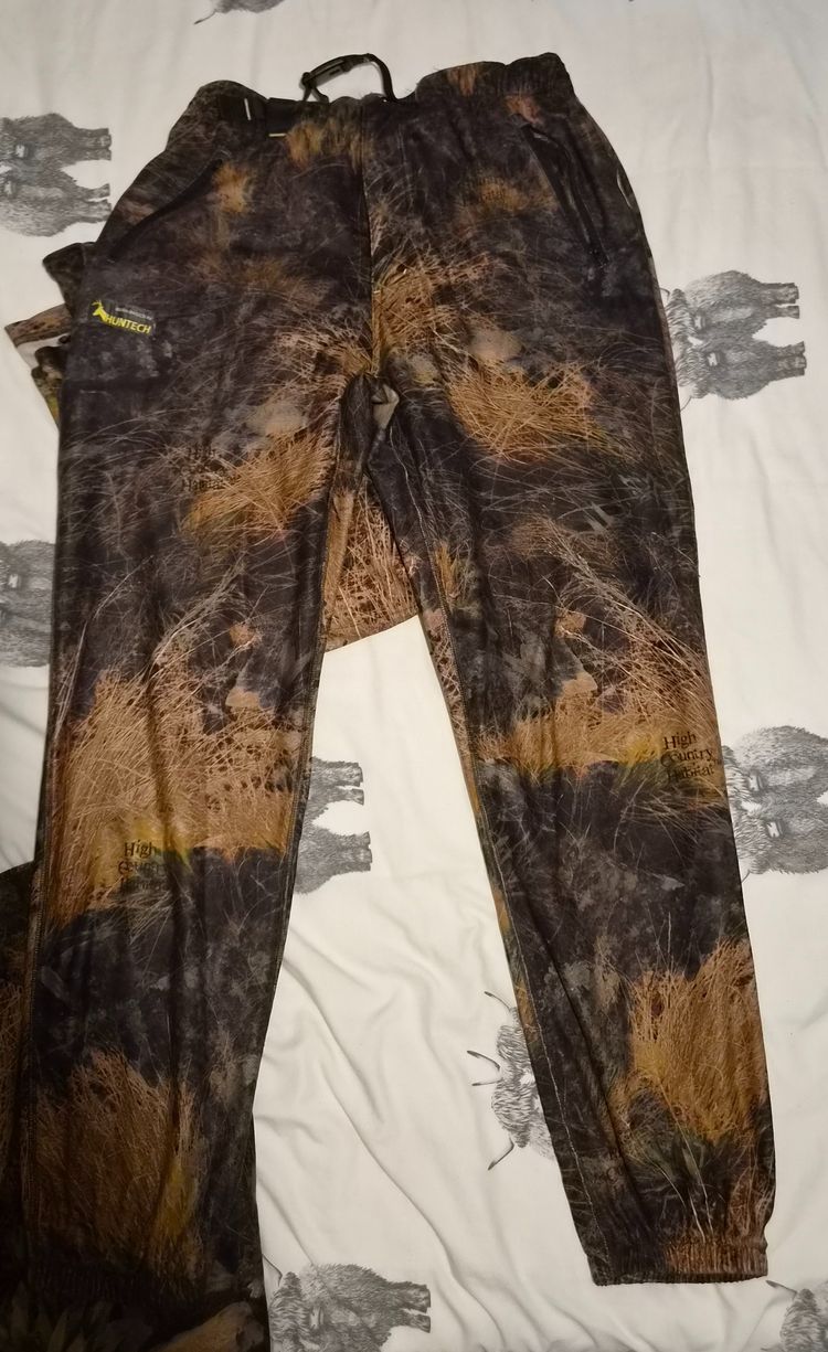 Huntech Camouflage Hunting Clothing Set image 8