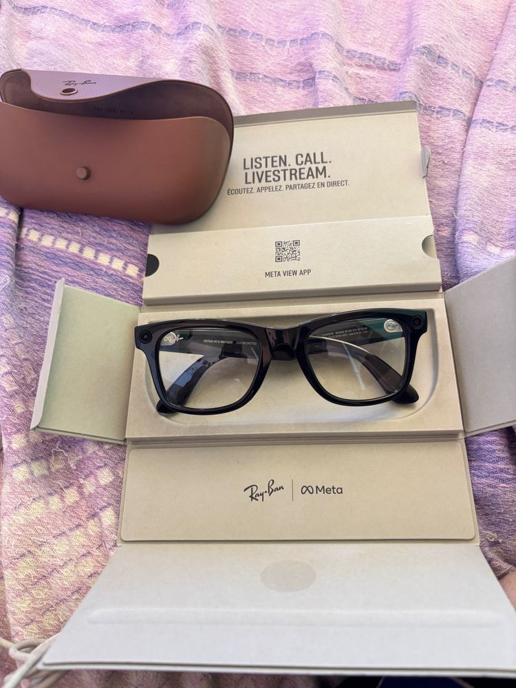 Ray-Ban Wayfarer Glasses image 1