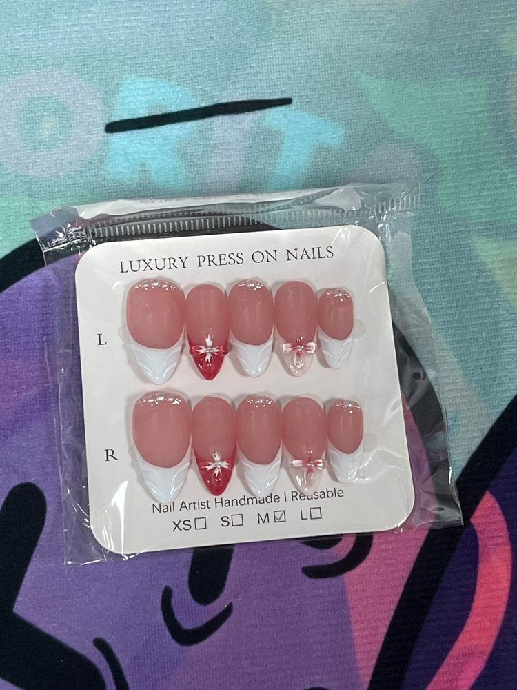 On Running Luxury Press On Nails product image
