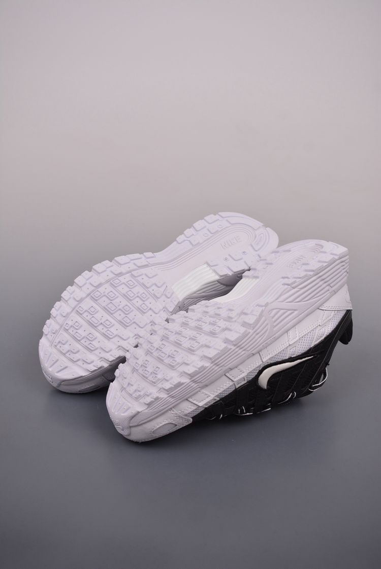 Nike Black And White Sneakers 7