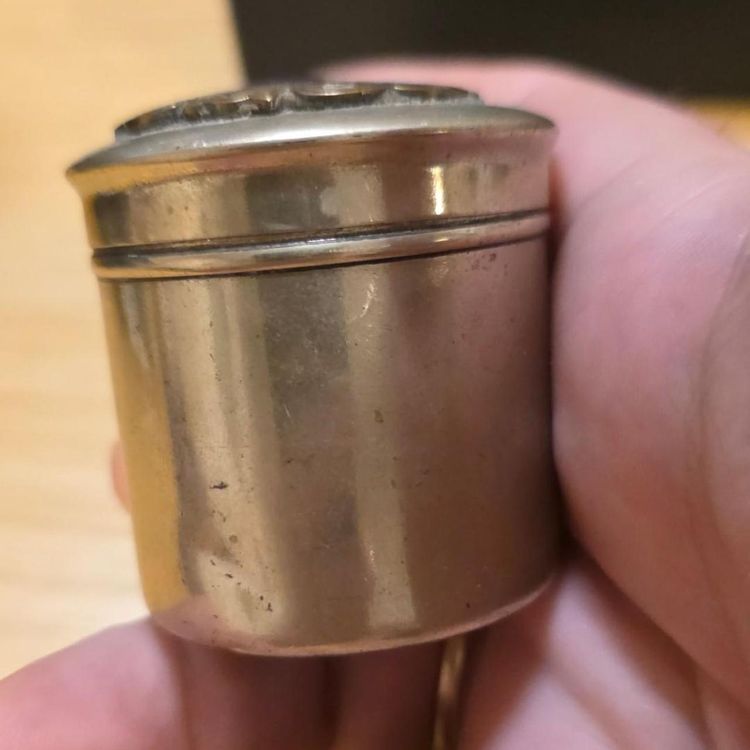 Immagine di Metal Container With Chester Crest Emblem 4