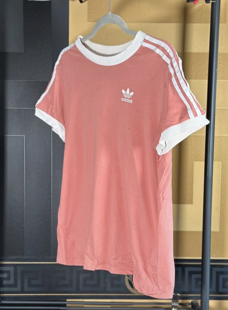 Adidas t-shirt 