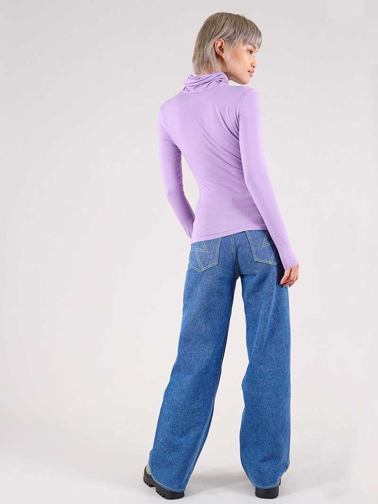 Tangle Gathered Turtleneck, Upcycled Cotton, in Lilac obraz 6