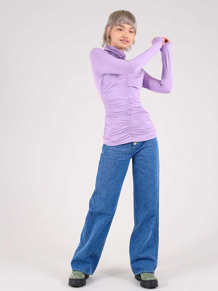 Tangle Gathered Turtleneck, Upcycled Cotton, in Lilac obraz 5