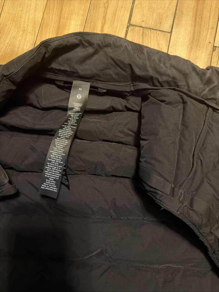 Lululemon Men’s Navigator Goose Down Gilet Vest Black Medium obraz 2