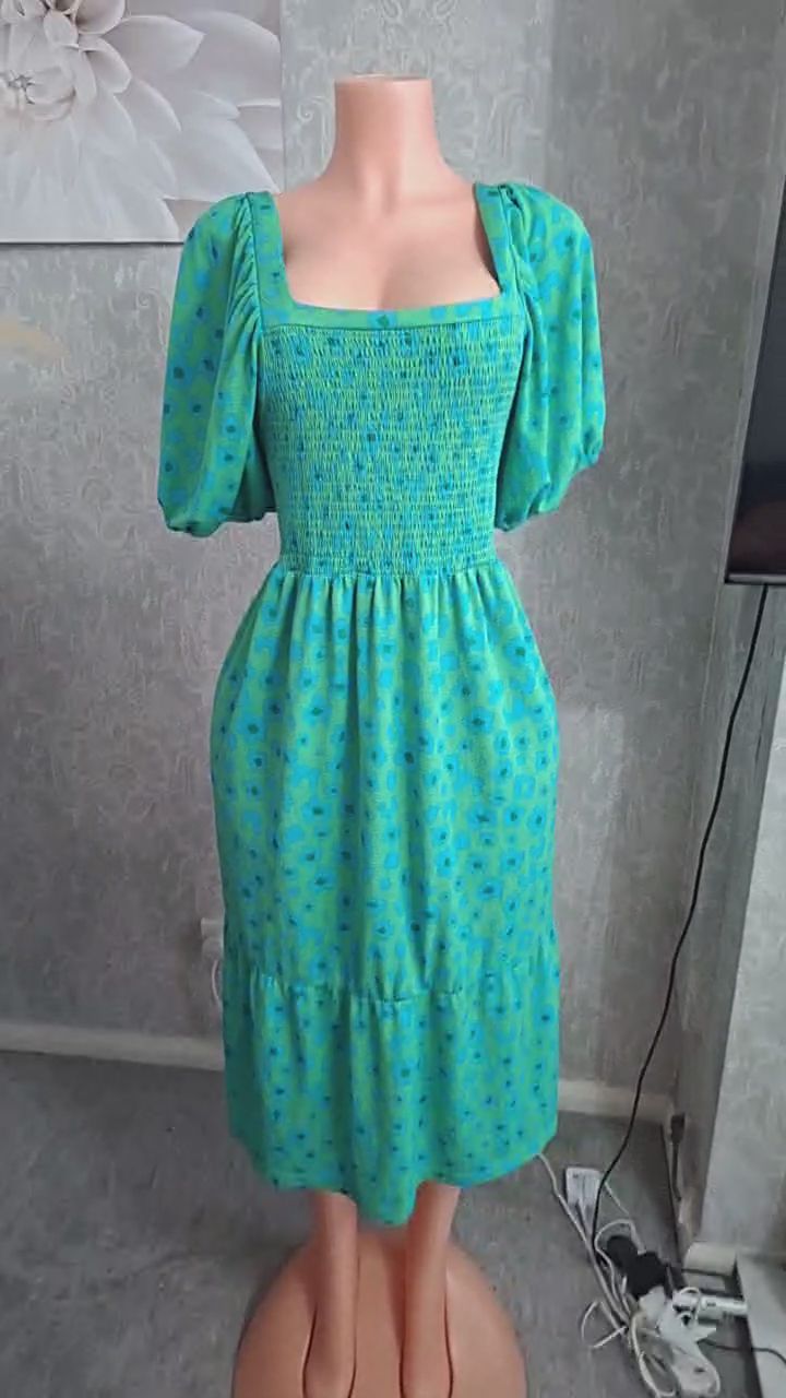 Green Floral Print Size 16 Dress imagen 1