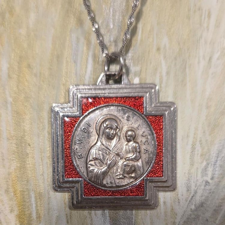 Religious Pendant Necklace With Red Cross Background image 5