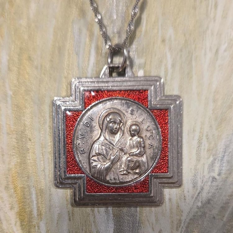Religious Pendant Necklace With Red Cross Background image 3