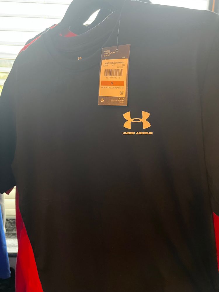 Under Armour Black And Red T-Shirt