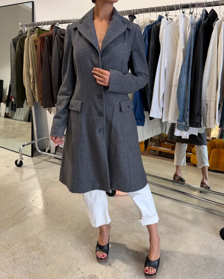 The Rachel coat by Moschino imagen 2
