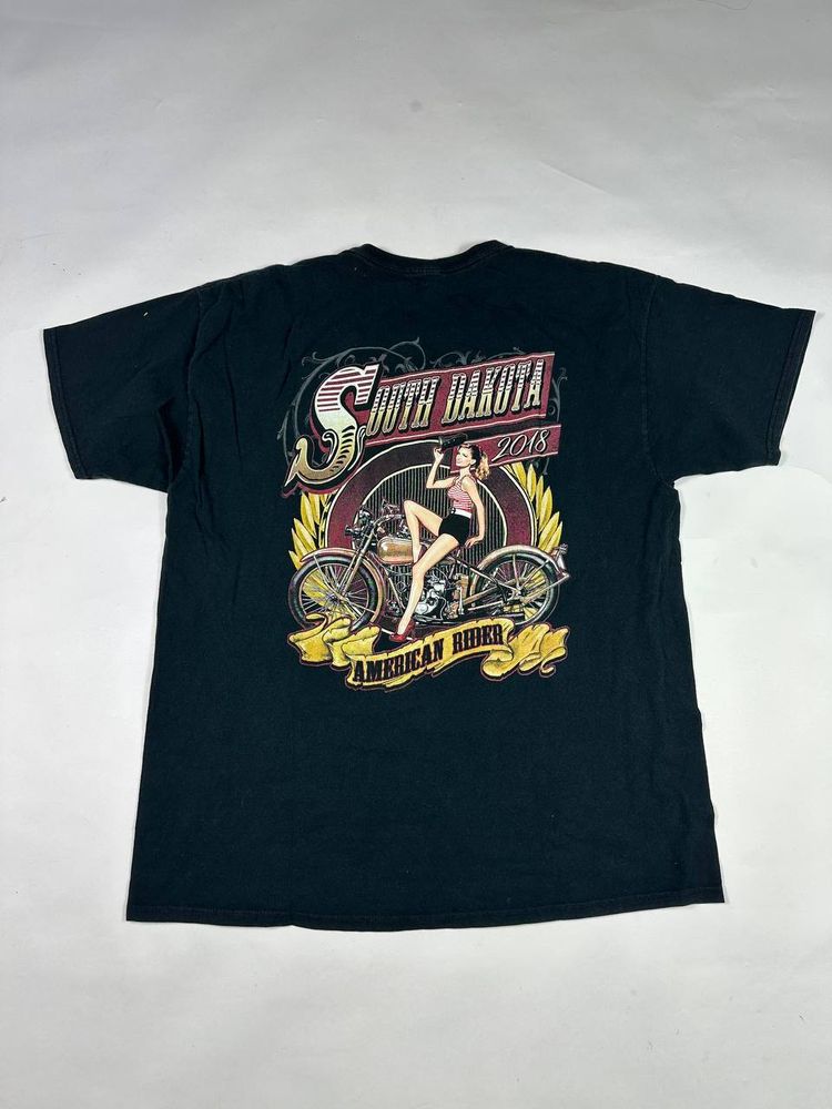 Black Graphic T-Shirt z panią 