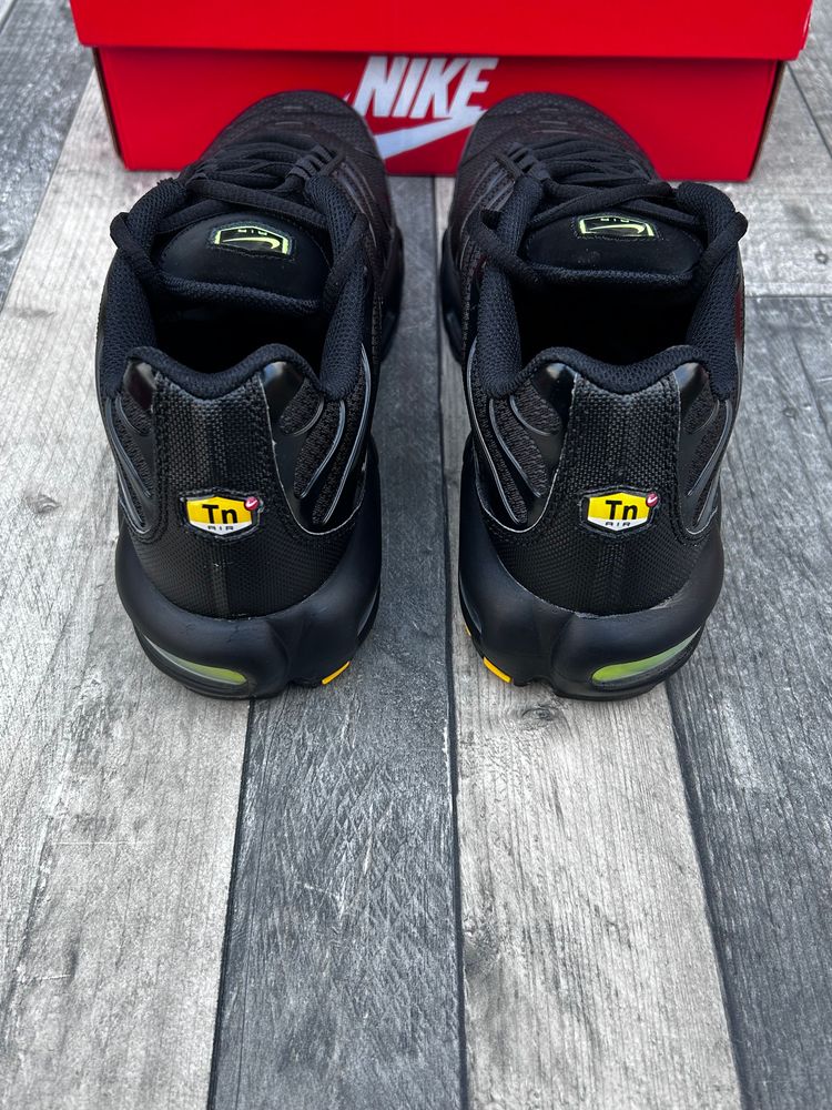 Nike Air Max Plus TN Trainers ‘Black Volt Ice’ - Size UK 10 image 7