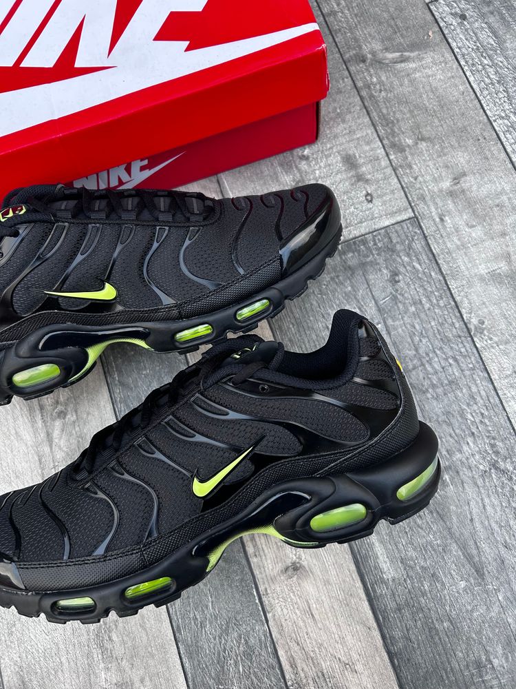 Nike Air Max Plus TN Trainers ‘Black Volt Ice’ - Size UK 10 image 6