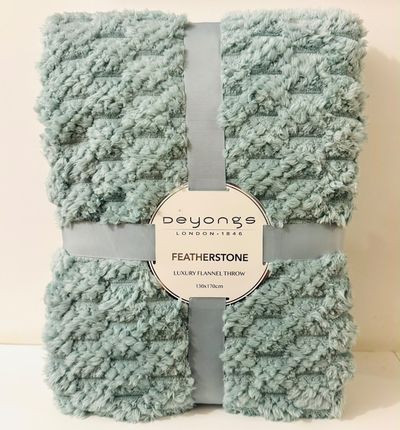 Deyongs Featherstone Luxury Flannel Throw