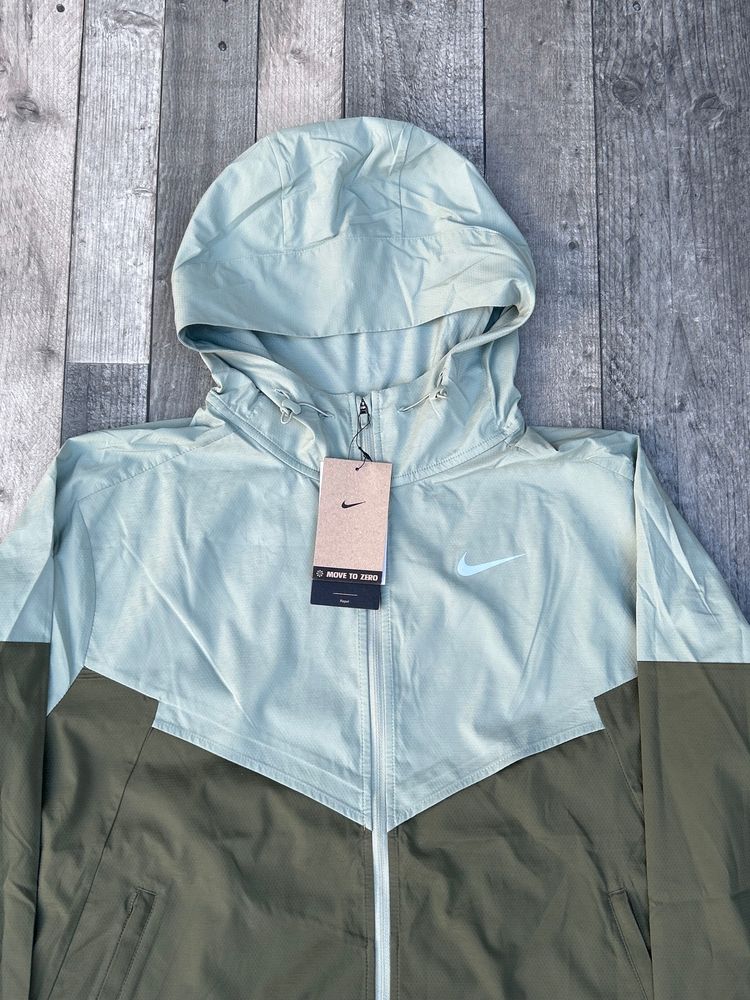 Nike UV Repel ColourBlock Packable Windrunner Jacket - ‘Jade Horizon Olive’ - Size Medium  obraz 4