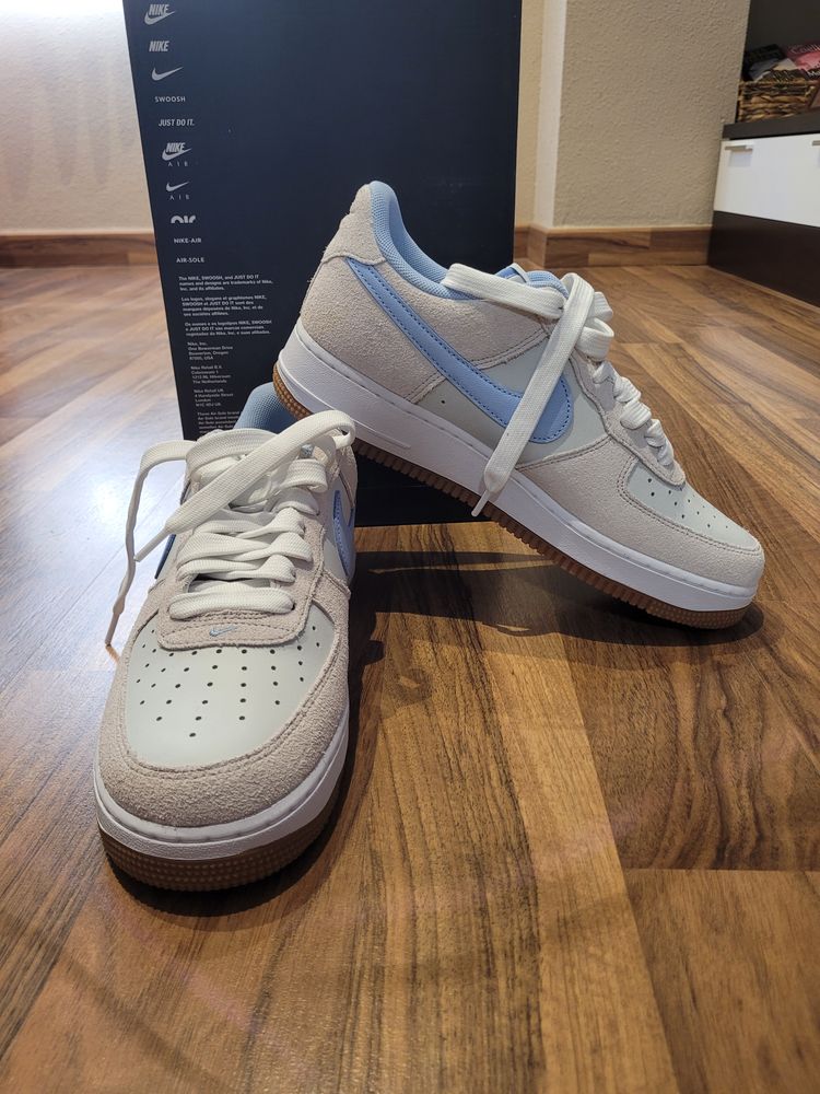Nike Air Force 1 LV8 