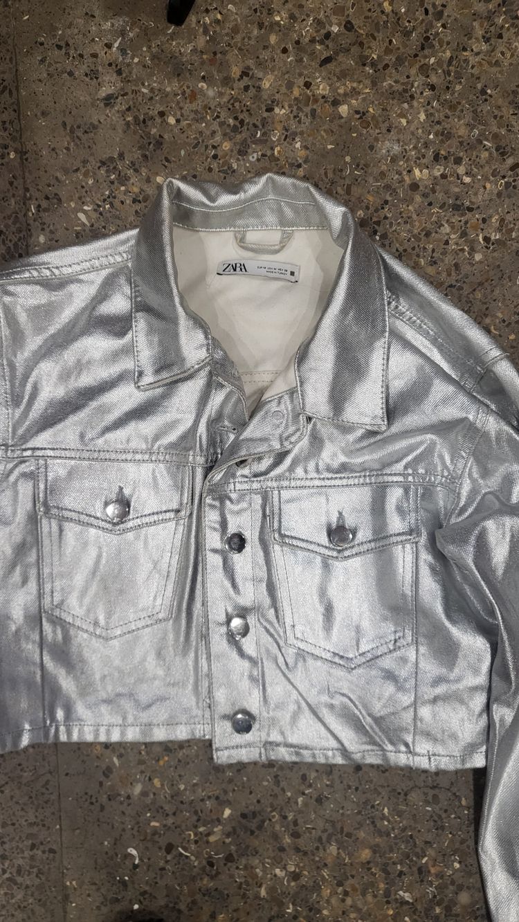 Immagine di Zara Silver Cropped Jacket 3