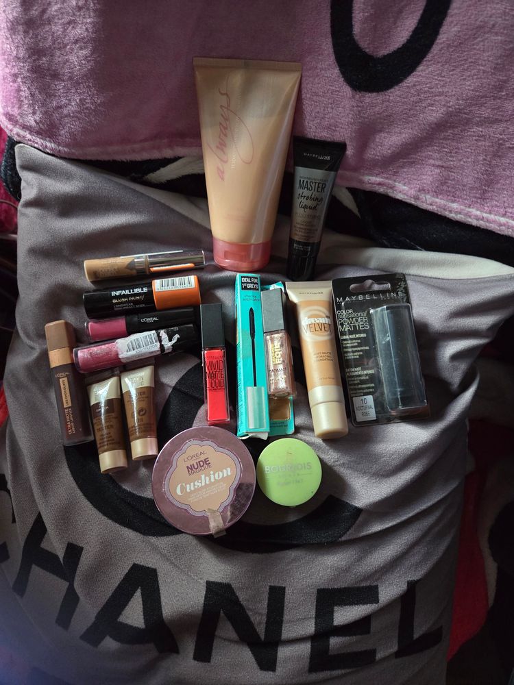 Mixed 17 piece makeup bundle image 2