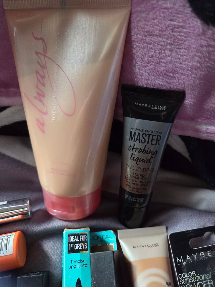 Mixed 17 piece makeup bundle image 8