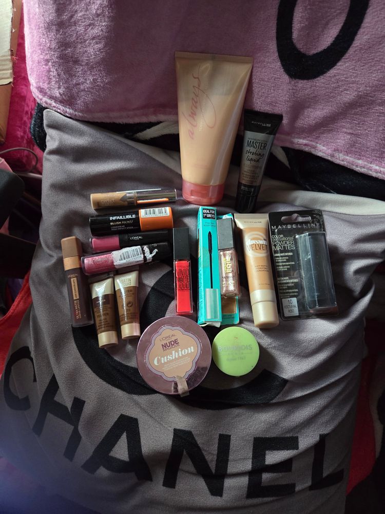Mixed 17 piece makeup bundle image 3