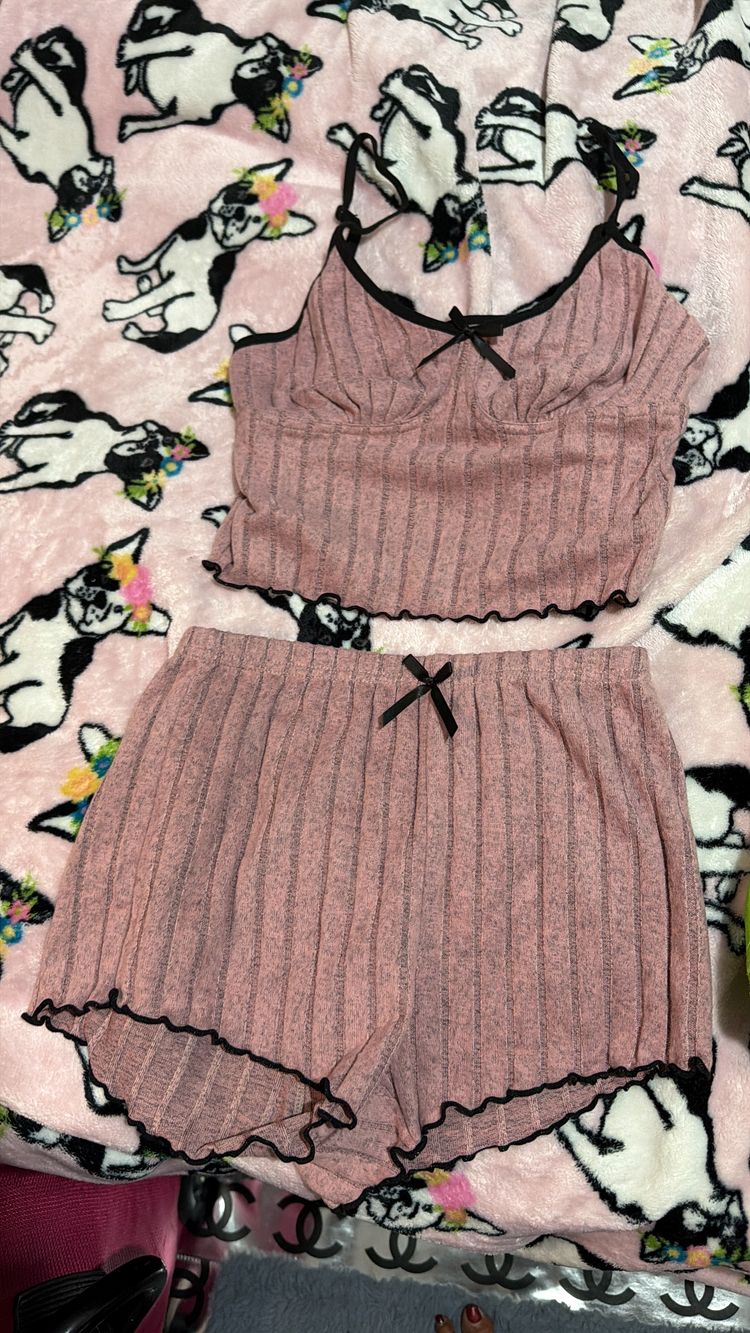 Set Pink Ribbed Camisole And Shorts Set product image
