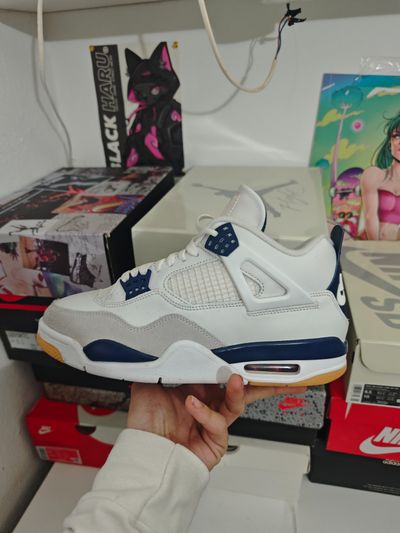 Jordan 4 SB Navy
