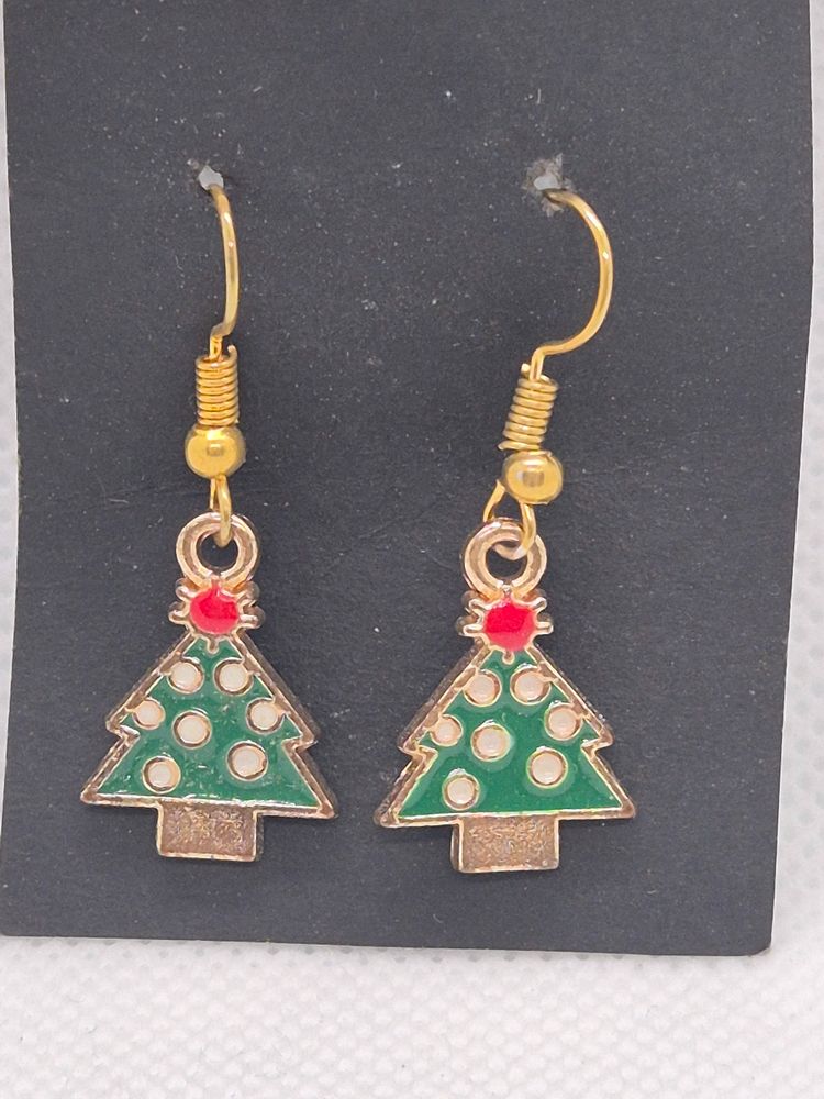 Christmas Tree Earrings image 1