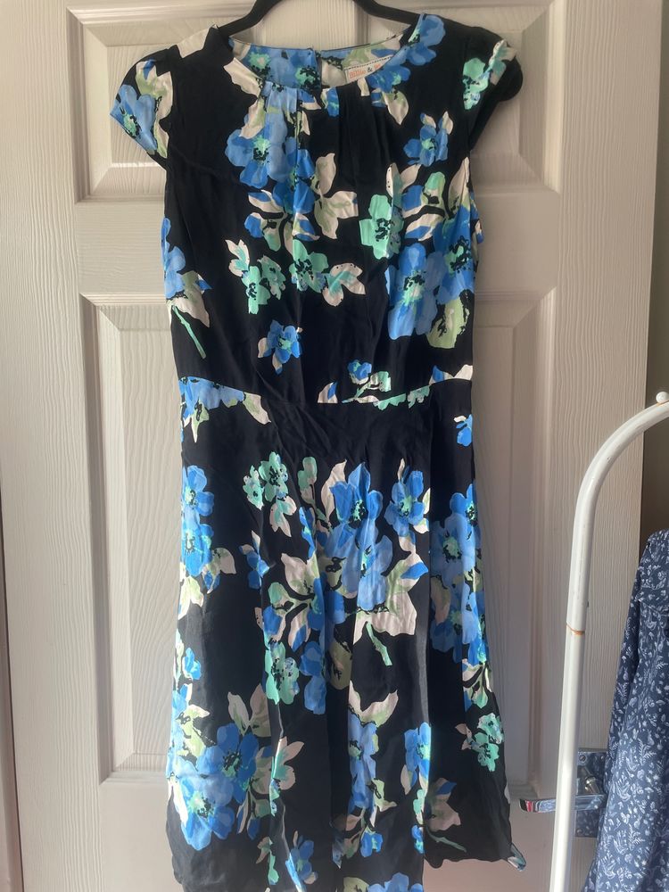 Billie & Blossom Floral Dress