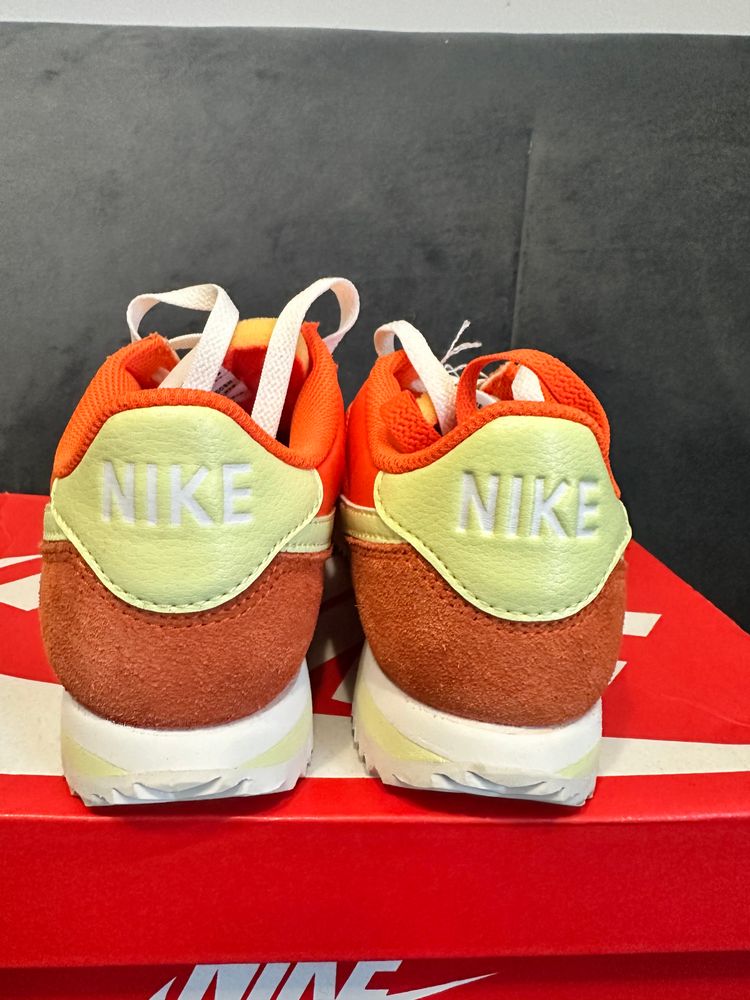 Buty Nike Cortez Pomarańczowe image 3