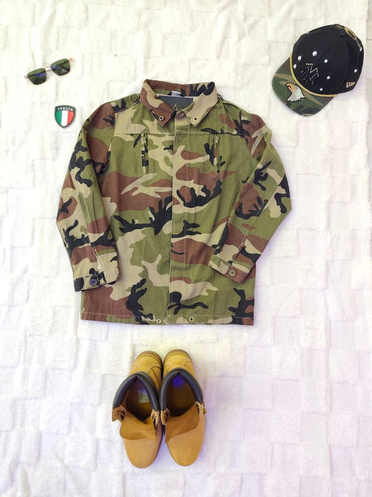 Camouflage Jacket With Back Graphic Print