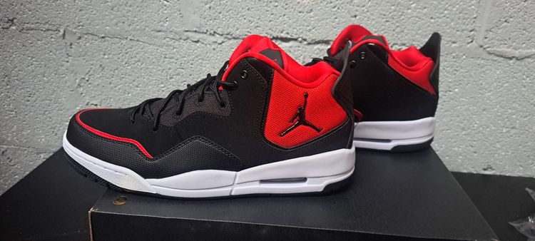 Jordan Courtside 23 UK9 EUR 44 Black Gym Red Brand New Full Box image 3