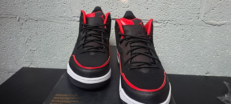 Jordan Courtside 23 UK9 EUR 44 Black Gym Red Brand New Full Box image 2
